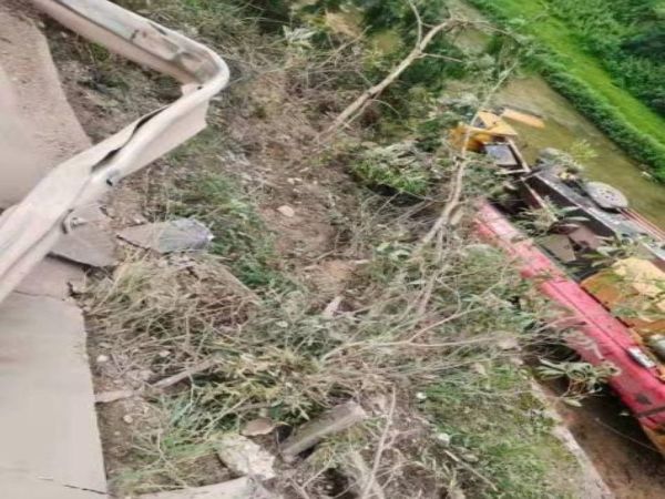 天河区吊车出租公司电话_吊车带安全使用注意
